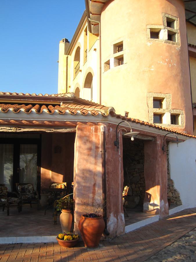 Locanda Tipica Sa Corte Oliena Exterior photo