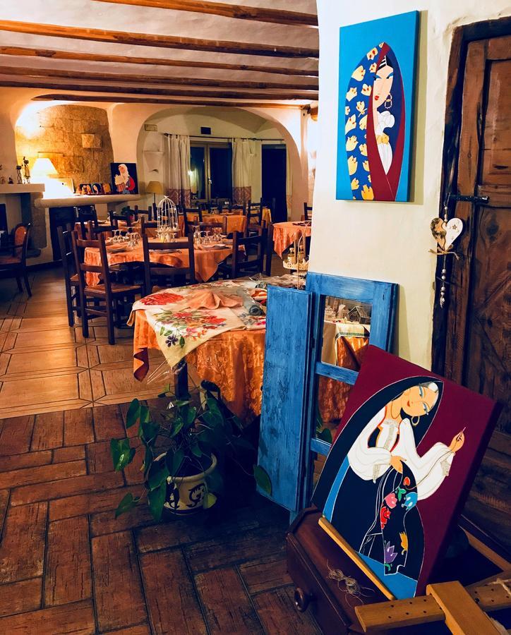 Locanda Tipica Sa Corte Oliena Exterior photo